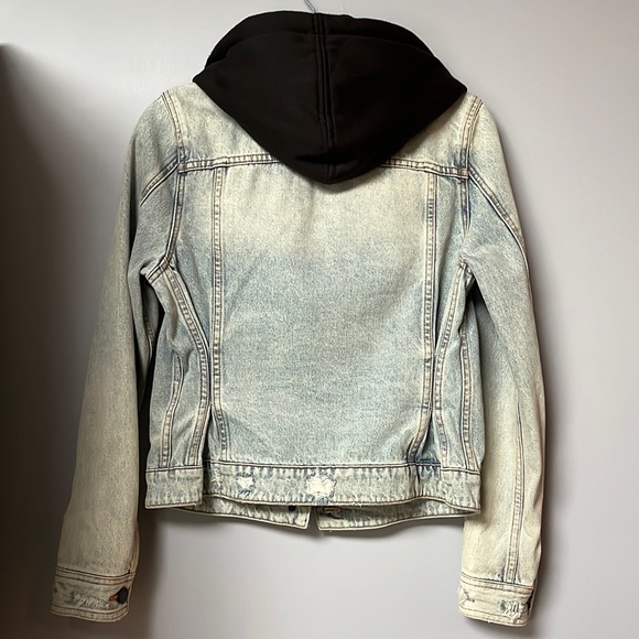 Blank NYC jean jacket - Picture 3 of 16